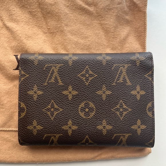 Wallet - Picture 2 of 7